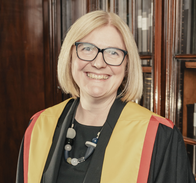 Dr Morven McElroy
